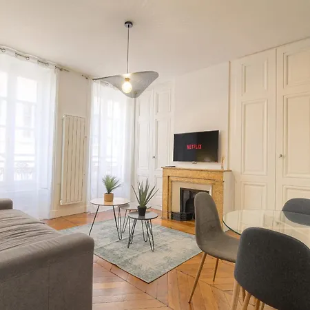 Caractere Et En Hypercentre Apartment